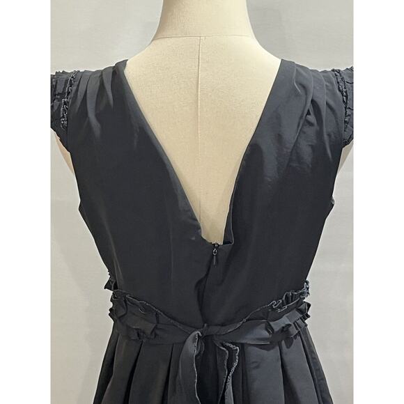 Vera Wang Cocktail Party Black Plunge V-Neck Empire Waist Ruffle Dress Sz 10 - Picture 13 of 16